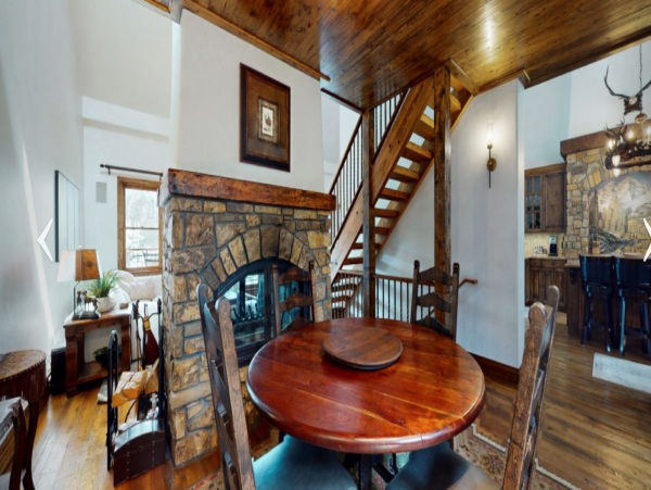 One of a King at Woodrun Place